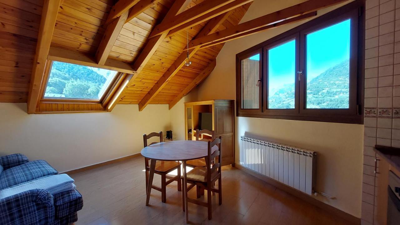 Rural Apartment Senet